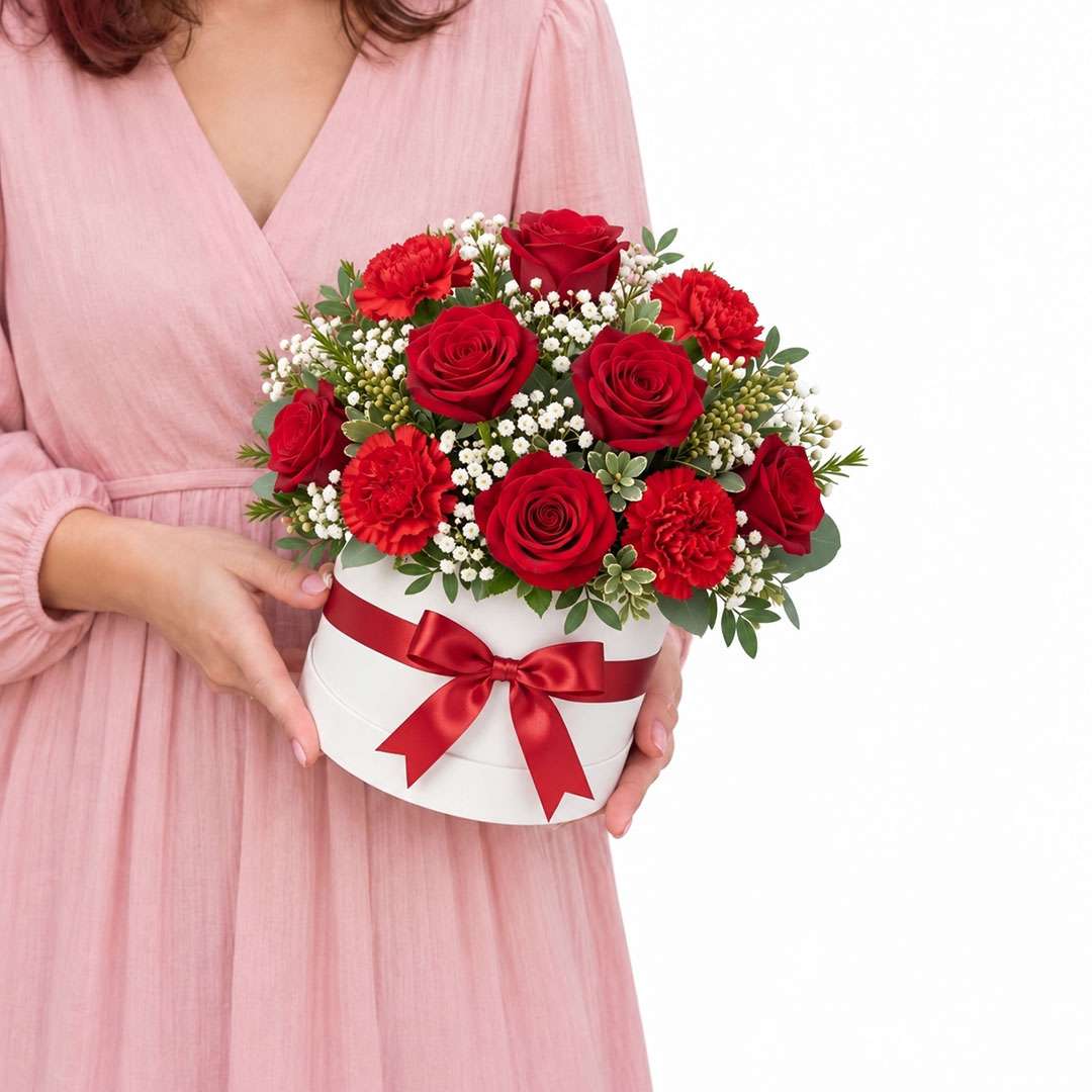 Scarlet Hatbox